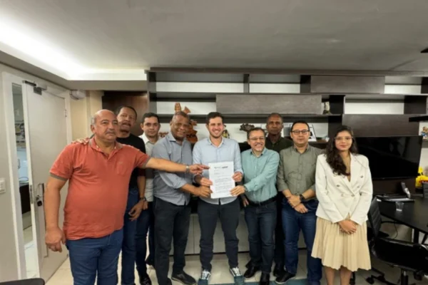 Agenda com parlamentar em defesa do serviço público Entidades sindicais em agenda com parlamentar em defesa do serviço público